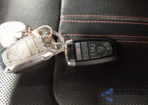 2019 Ford Expedition Limited из США, поврежденный, VIN 1FMJU2ATXKEA53867